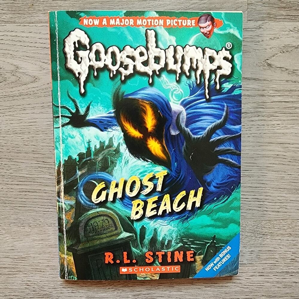 Goosebumps Ghost Beach by R.L. Stine Children's Fiction Paperback Chapter Book